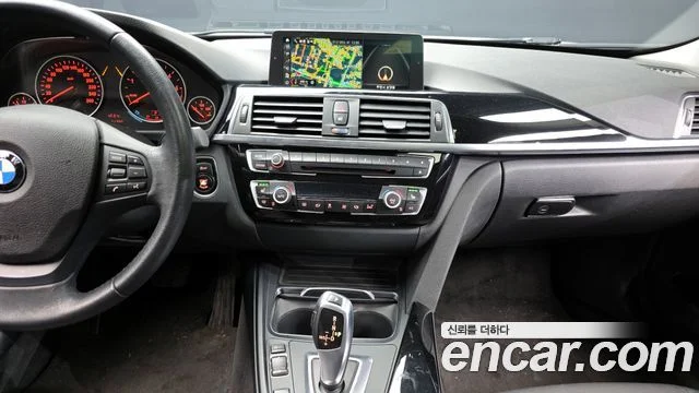 2018 BMW 3 Series (F30)