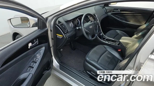 2010 Hyundai YF 쏘나타