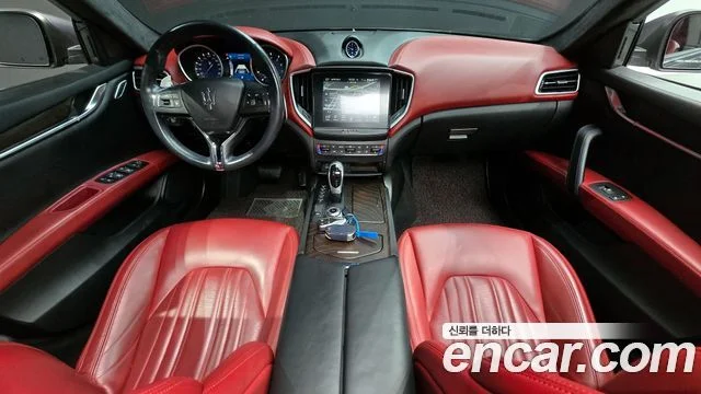 2017 Maserati 기블리