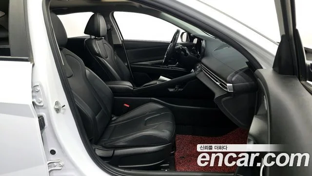 2020 Hyundai Avante (CN7)