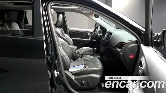2018 Jeep 체로키(KL)