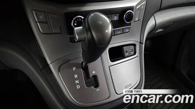 2019 Hyundai Grand Starex (New)