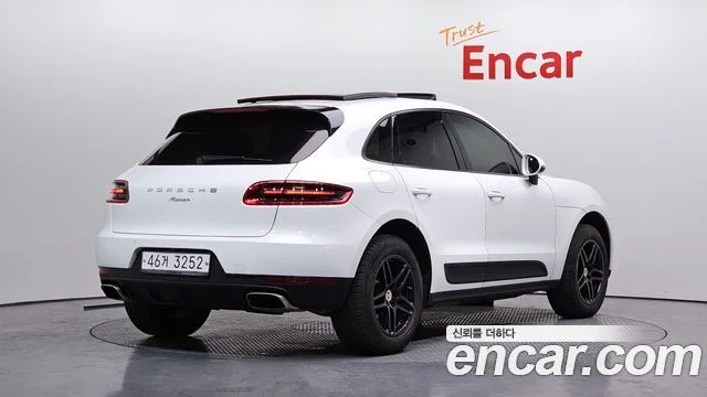2017 Porsche 마칸