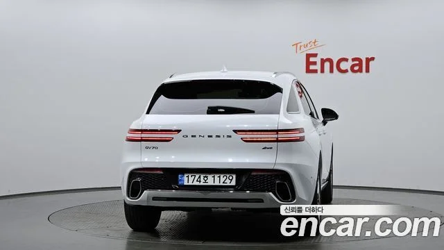 2022 Genesis GV70