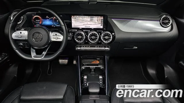 2022 Mercedes-Benz EQA H243