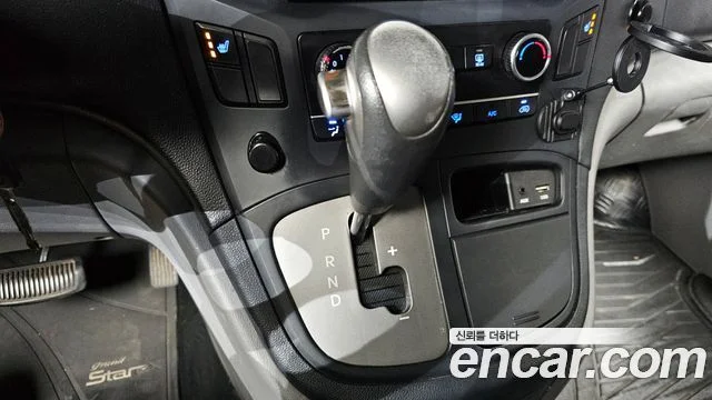 2017 Hyundai Grand Starex