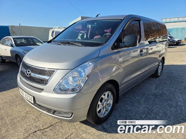 2012 Hyundai Grand Starex