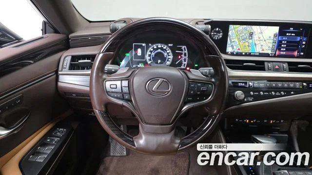 2020 Lexus ES300h 7세대