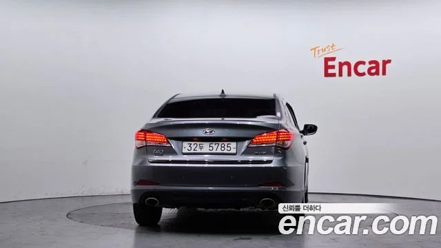 2013 Hyundai i40 살룬