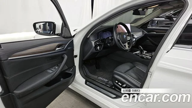 2022 BMW 5 Series (G30)