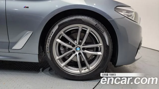 2017 BMW 5 Series (G30)