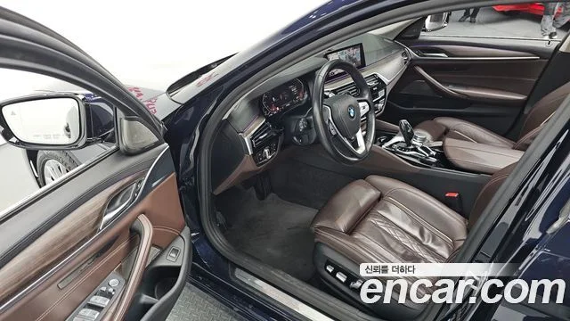 2020 BMW 5 Series (G30)