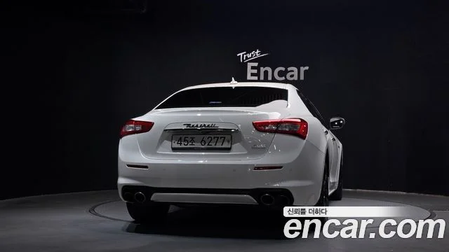 2018 Maserati 기블리