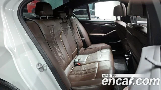 2017 BMW 5 Series (G30)