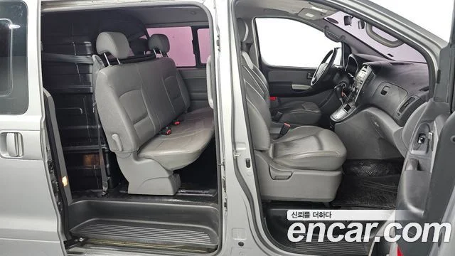 2015 Hyundai Grand Starex