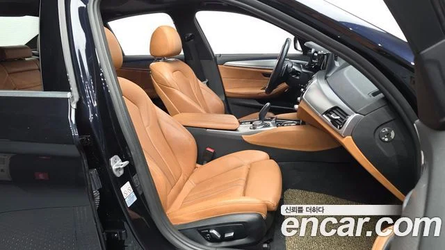 2017 BMW 5 Series (G30)