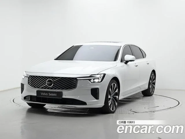 2025 Volvo S90