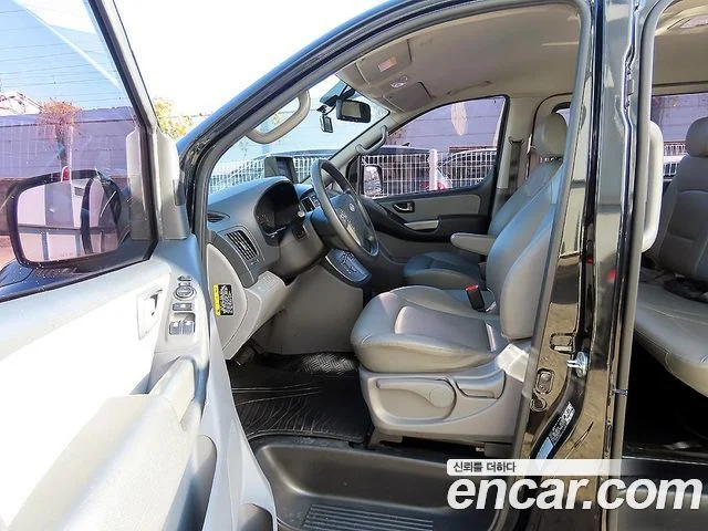 2016 Hyundai Grand Starex