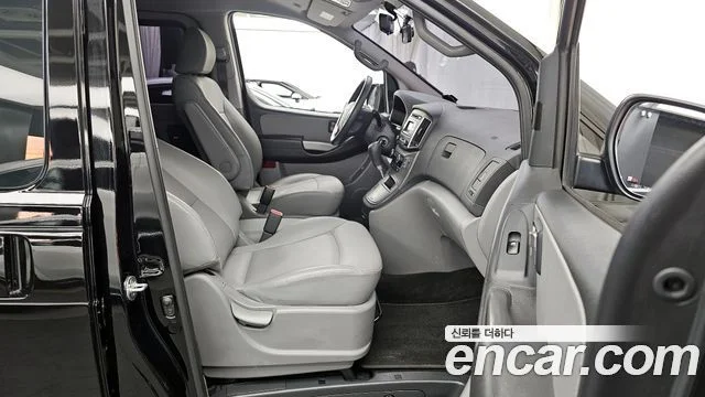 2018 Hyundai Grand Starex (New)