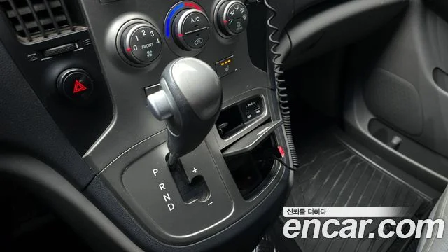 2015 Hyundai Grand Starex