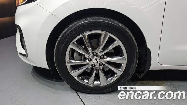 2018 Kia Carnival (New)