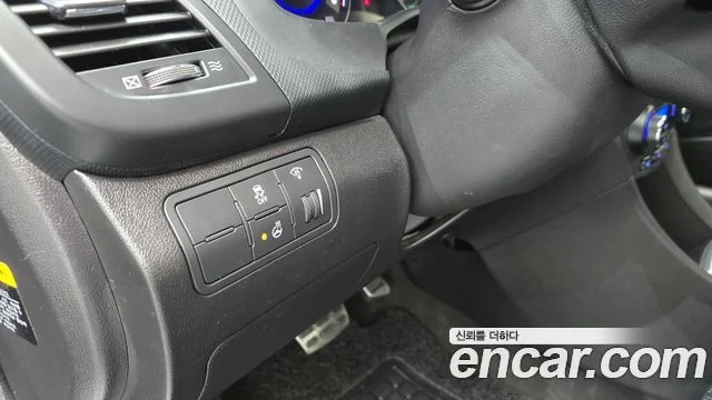 2013 Hyundai 엑센트(신형)