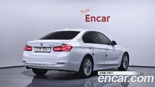 2015 BMW 3 Series (F30)