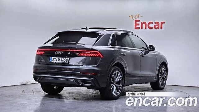 2021 Audi Q8 (4M)