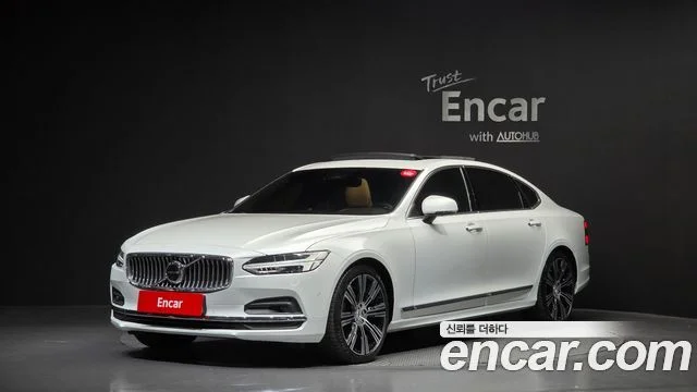 2022 Volvo S90