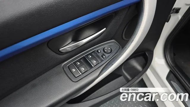 2018 BMW 3 Series (F30)