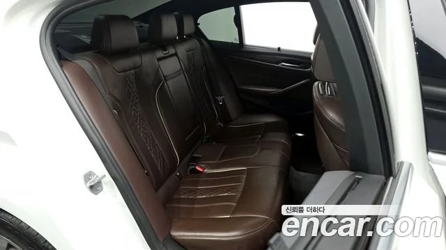 2018 BMW 5 Series (G30)