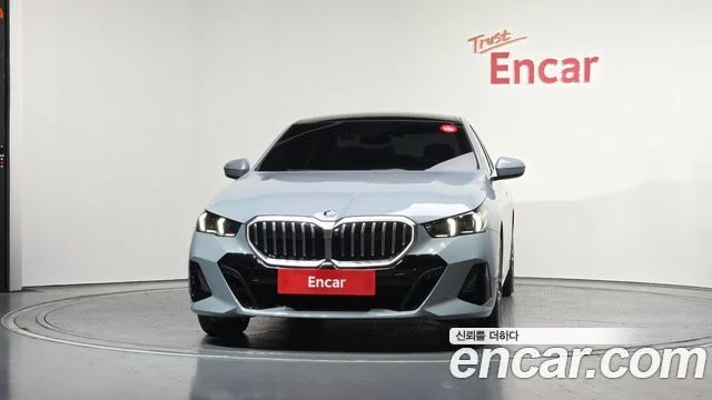 2024 BMW 5 Series (G60)