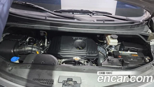 2016 Hyundai Grand Starex