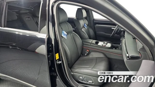 2022 Genesis G90 (RS4)