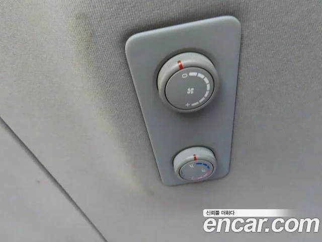 2014 Hyundai Grand Starex