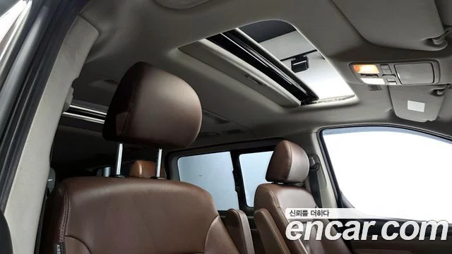 2020 Hyundai Grand Starex (New)