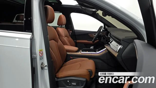 2025 Audi Q7 (4M)