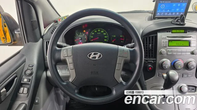 2015 Hyundai Grand Starex