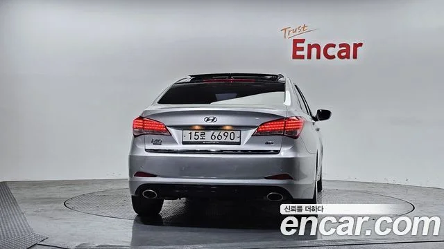 2012 Hyundai i40 살룬