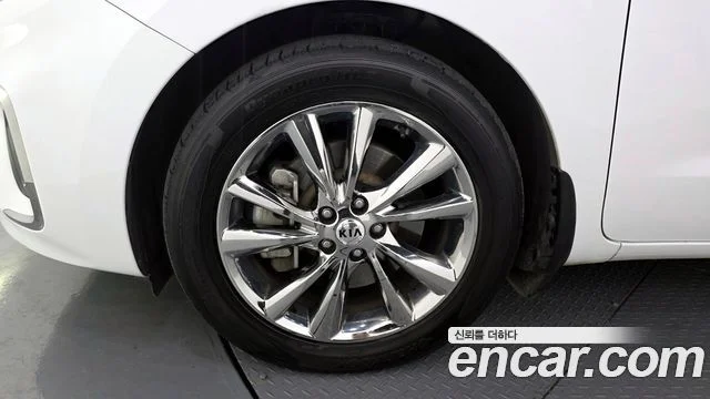 2018 Kia Carnival (New)