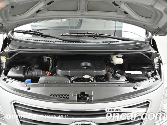 2017 Hyundai Grand Starex