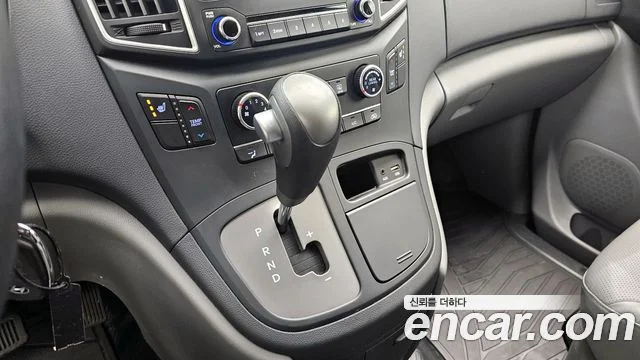 2019 Hyundai Grand Starex (New)