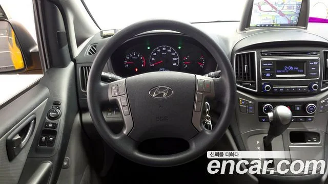 2018 Hyundai Grand Starex