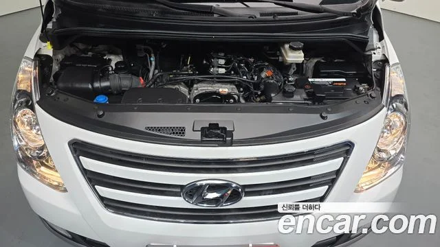 2015 Hyundai Grand Starex