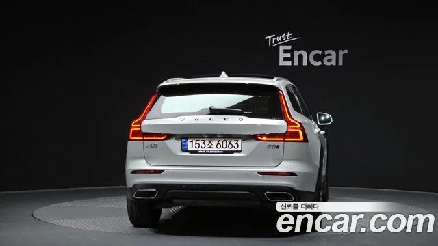 2020 Volvo V60 크로스컨트리 2세대