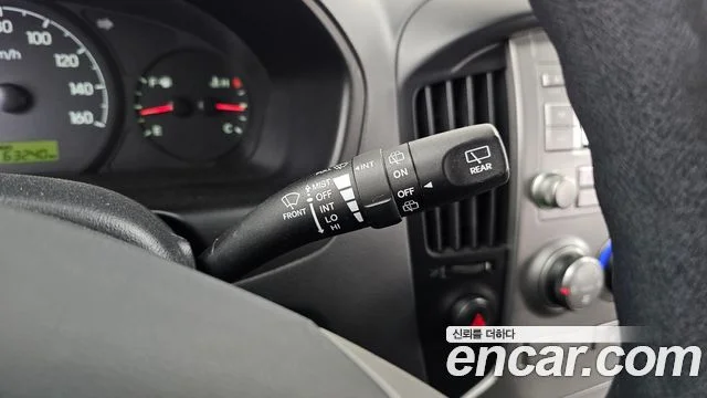 2013 Hyundai Grand Starex