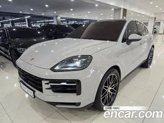 2024 Porsche 카이엔 (PO536)