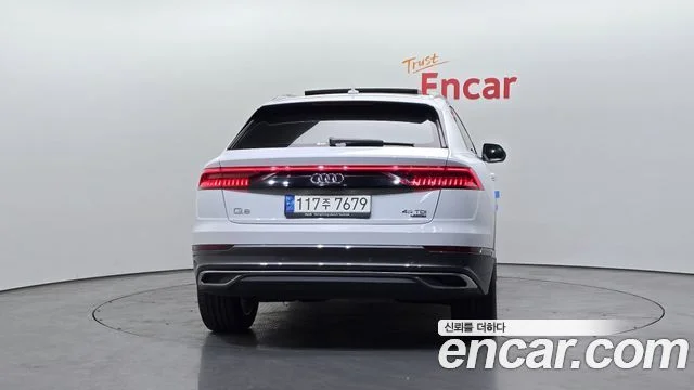 2021 Audi Q8 (4M)