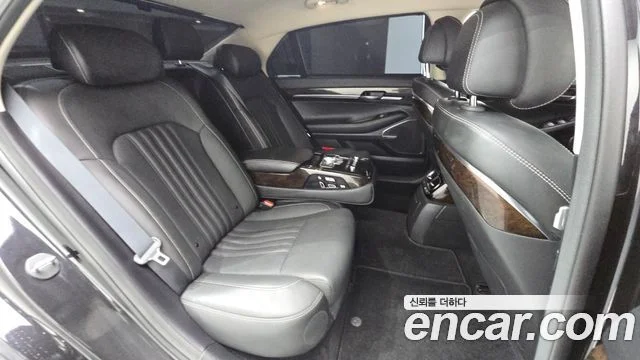 2019 Genesis G90
