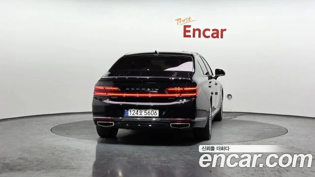 2020 Genesis G90
